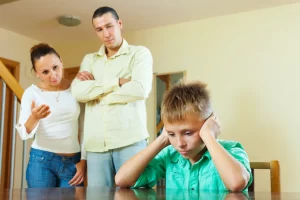 5 Cara Mengatasi Perilaku Buruk Anak