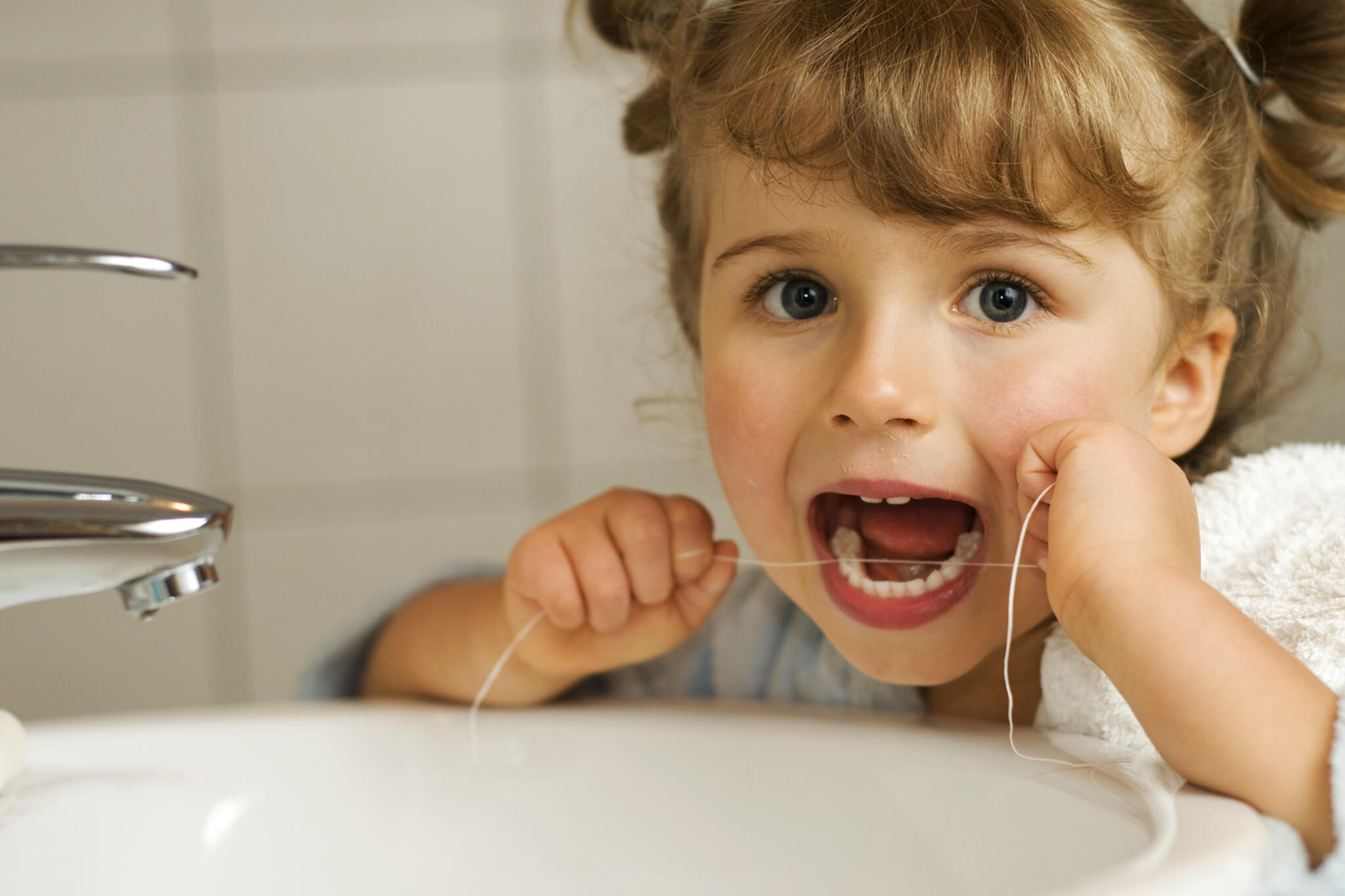 5 Penyebab Karies Gigi pada Anak