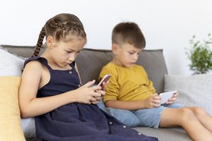 Dampak Screen Time terhadap Prestasi Akademik Anak